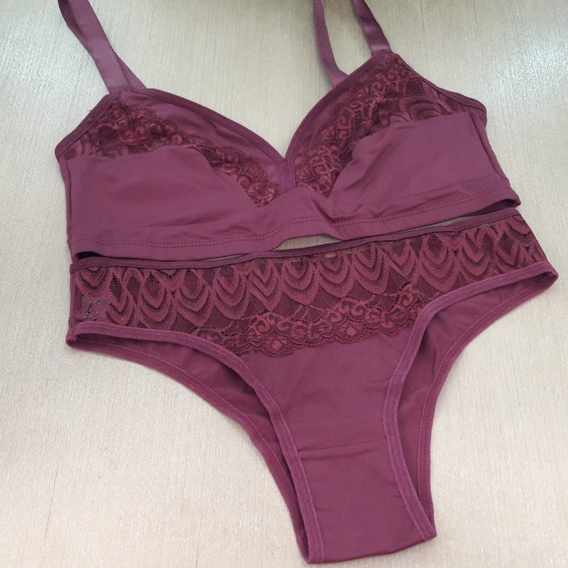 Conjunto de Lingerie sem bojo